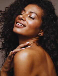 Luxor-Allure-Turmeric-Tea-Tree-Glow-Body-Scrub-Model-232x300-1 Luxor-Allure-Turmeric-Tea-Tree-Glow-Body-Scrub-Model-232x300-1